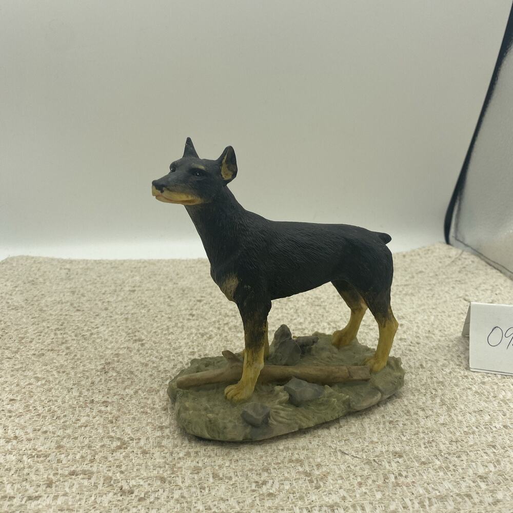 DOBERMAN PINSCHER FIGURINE Medium size 6”. Dog Statue With Mount Black